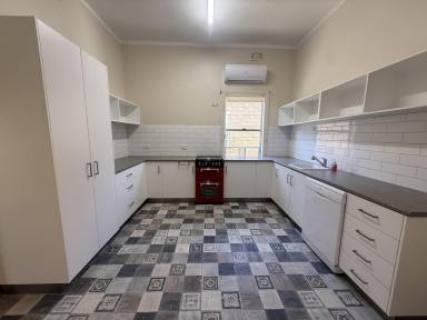 House For Lease - NSW - South Grafton - 2460 - OTTAGE LIVING IN THE SOUTH GRAFTON CBD (Image 2)