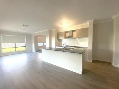 House For Lease - NSW - Moama - 3564 - Modern Living  (Image 2)