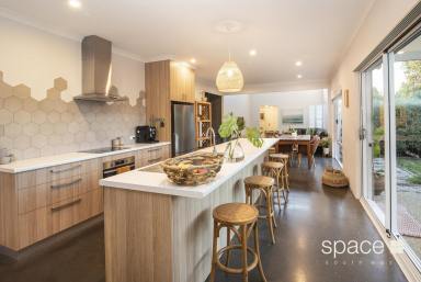 House For Sale - WA - Cowaramup - 6284 - Harmonious Family Home (Image 2)