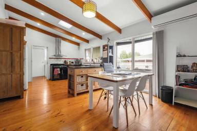 House For Sale - VIC - White Hills - 3550 - Family comfort and convenience in a quiet court location  (Image 2)