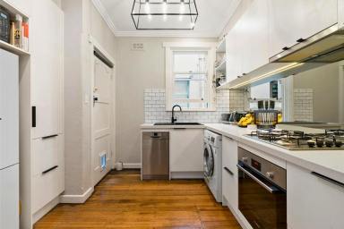 Unit Sold - VIC - Windsor - 3181 - Exquisite Art Deco Apartment in Prime St Kilda Road Precinct (Image 2)