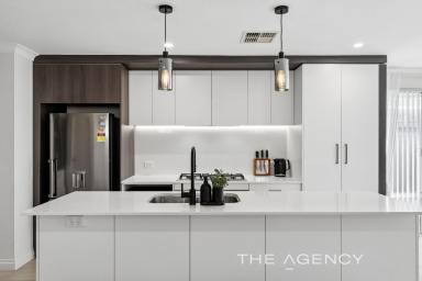 House For Sale - WA - Sinagra - 6065 - 3 BEDROOM PLUS STUDY & THEATRE - A GREAT SIZE FAMILY HOME!!!  (Image 2)
