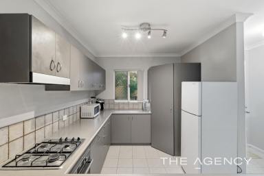 Townhouse For Sale - WA - Belmont - 6104 - Stylish Home in the Heart of Belmont!  (Image 2)