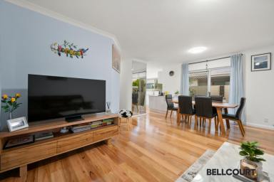 Townhouse For Sale - WA - Como - 6152 - SPACIOUS, MODERN & LOW MAINTENANCE (Image 2)