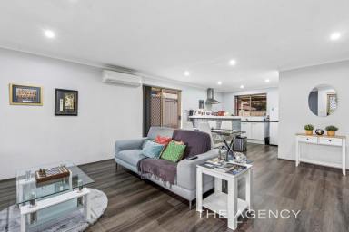House For Sale - WA - Redcliffe - 6104 - Space, Style, and Outdoor Appeal! (Image 2)