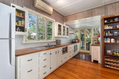 House For Lease - QLD - Boreen Point - 4565 - Lakefront House at Boreen Point  (Image 2)