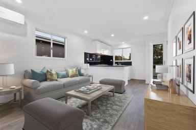House For Lease - QLD - Park Ridge - 4125 - HOME FOR RENT...NO BOND...NO CONTRACT... 40+ LIVING  (Image 2)