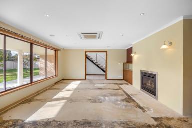 House For Sale - VIC - Delacombe - 3356 - Spacious Family Living with Exceptional Outdoor Entertaining (Image 2)