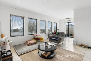 House For Sale - WA - Darch - 6065 - Perfect First Home or Easy-Care Lifestyle  (Image 2)