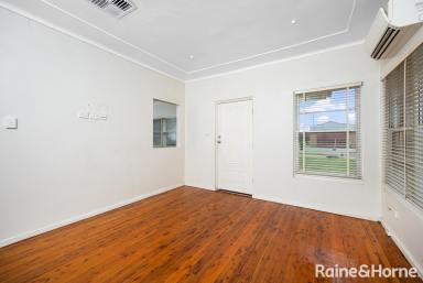 House Auction - NSW - Mount Austin - 2650 - Raise Your Paddle for This One  (Image 2)