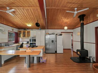 House For Sale - VIC - Wy Yung - 3875 - ROOM TO MOVE ON 3.3 ACRES AND SO CLOSE TO TOWN!  (Image 2)