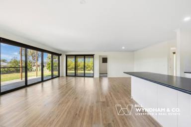 House For Lease - VIC - Nicholson - 3882 - Spacious Family Living on Nicholson River Frontage  (Image 2)