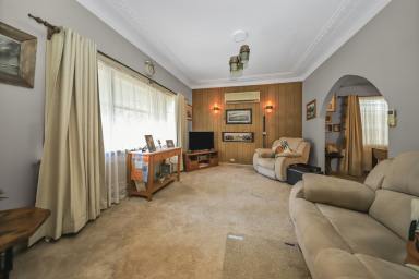 House For Sale - NSW - Tumut - 2720 - Great Start!  (Image 2)