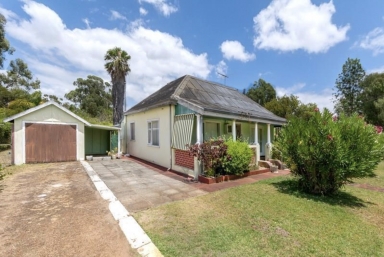 House For Sale - WA - Redcliffe - 6104 - MULTI TITLE DUAL LOT  (Image 2)