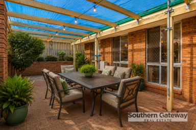 House For Sale - WA - Parmelia - 6167 - RETRO CHARM, BIG BLOCK & POWERED WORKSHOP!  (Image 2)