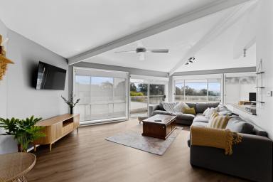 House For Sale - NSW - Merriwa - 2329 - Magnificent Family Home!  (Image 2)
