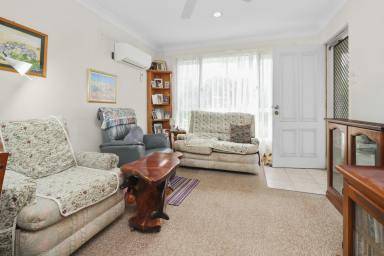 Unit For Sale - NSW - Raymond Terrace - 2324 - CONVENIENT LIVING JUST MOMENTS TO TOWN!  (Image 2)