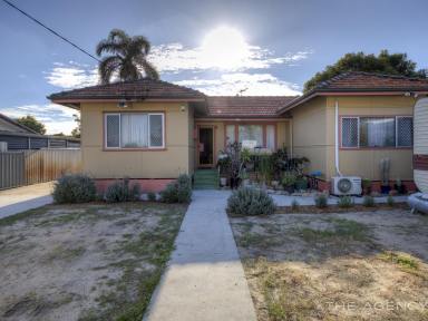 House For Sale - WA - Cloverdale - 6105 - Prime Location  (Image 2)
