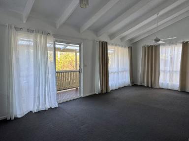 House For Sale - NSW - Coffs Harbour - 2450 - FLEXIBLE FAMILY LIVING - CENTRAL COFFS HARBOUR  (Image 2)