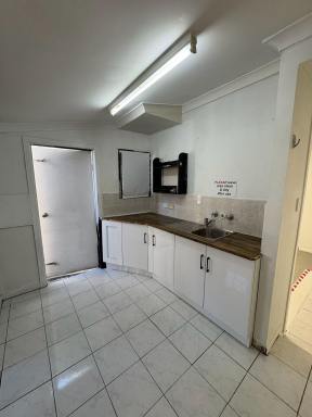 Retail For Lease - QLD - Rockhampton City - 4700 - Inner City office with show room and great location  (Image 2)