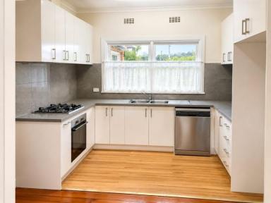House For Lease - VIC - Balwyn - 3103 - 4 bedroom home in quiet Balwyn location  (Image 2)