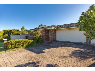 House For Sale - NSW - Forster - 2428 - Flat, Level & Low Maintenance - Ideal Forster Lifestyle  (Image 2)