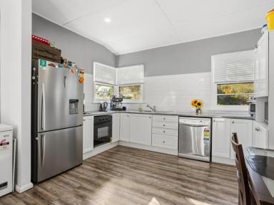 House For Sale - NSW - Pampoolah - 2430 - COUNTRY SPACE, COASTAL CONVENIENCE  (Image 2)