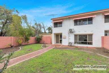 House For Sale - WA - Orelia - 6167 - SECURE AND PRACTICAL FAMILY HOME CLOSE TO PARKS AND TRANSPORT (Image 2)