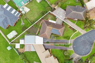 House For Sale - VIC - Colac - 3250 - Comfort, Position and Endless Possibilities…  (Image 2)