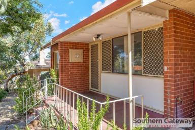 House For Lease - WA - Orelia - 6167 - 70's Style Home (Image 2)