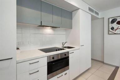Apartment For Sale - SA - Adelaide - 5000 - Great CBD Apartment on North Terrace  (Image 2)