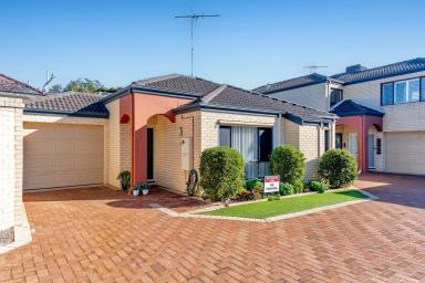 House For Sale - WA - Dudley Park - 6210 - Secure Single Storey Lock & Leave Living in Dudley Park (Image 2)
