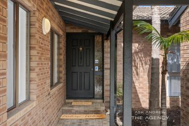 House For Sale - WA - Booragoon - 6154 - FANTASTIC LOCATION AND FUTURE DEVELOPMENT  (Image 2)