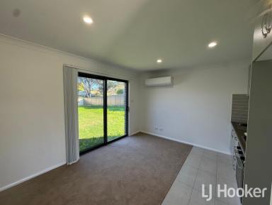 Unit For Lease - NSW - Inverell - 2360 - Modern 2-Bedroom Unit with Fully Fenced Yard  (Image 2)