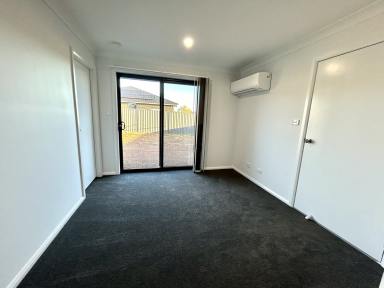 Duplex/Semi-detached For Lease - NSW - Tamworth - 2340 - Brand New 3 Bedroom duplex in Moore Creek  (Image 2)