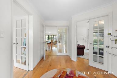 House For Sale - WA - Atwell - 6164 - Family Space, Backyard Grace and Everything Within Reach!  (Image 2)