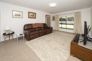 Unit For Sale - VIC - Swan Hill - 3585 - Peace and Quiet in Southern Nowie Street (Image 2)
