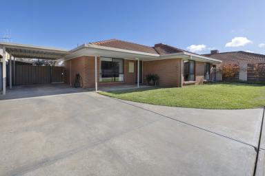 Unit For Sale - VIC - Swan Hill - 3585 - Peace and Quiet in Southern Nowie Street (Image 2)
