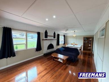 House For Sale - QLD - Kingaroy - 4610 - Beautifully renovated on the hill  (Image 2)