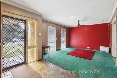 House For Sale - WA - Padbury - 6025 - Rewarding From Every Angle!  (Image 2)