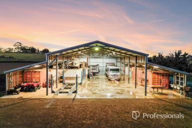Lifestyle For Sale - WA - Boyup Brook - 6244 - Best of Both Worlds!  (Image 2)