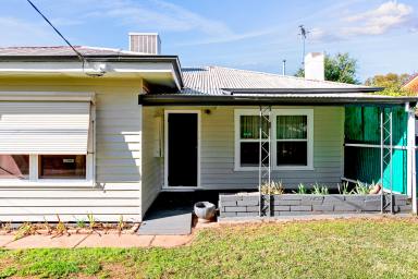 House For Sale - VIC - Mildura - 3500 - Four-Bedroom home with yard & shed!  (Image 2)