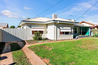 House For Sale - VIC - Mildura - 3500 - Four-Bedroom home with yard & shed!  (Image 2)