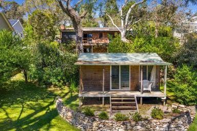 House For Sale - NSW - Berrima - 2577 - Riverside Serenity in the Heart of Historic Berrima (Image 2)