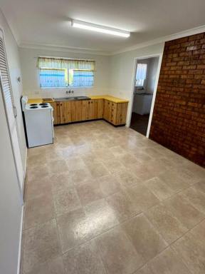 Unit For Lease - QLD - Rangeville - 4350 - Fantastic Property in an Excellent Location (Image 2)