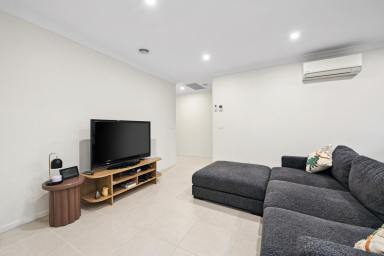 House For Sale - VIC - Huntly - 3551 - Modern Simplicity in Family-Friendly Huntly (Image 2)
