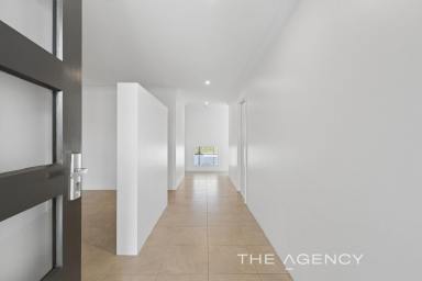 House For Sale - WA - Two Rocks - 6037 - Modern, Stylish & Move-In Ready in a Quiet Cul-de-Sac  (Image 2)