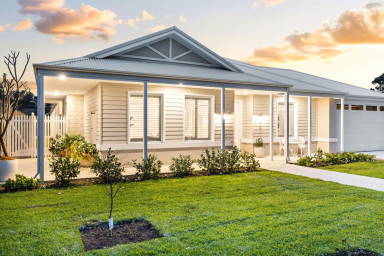 House For Sale - WA - Bassendean - 6054 - Simply Stunning & Only 2 Years Young In Prime Location (Image 2)