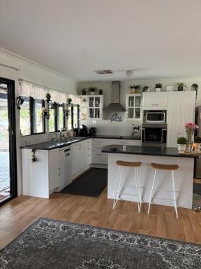 Lifestyle For Sale - WA - Gilgering - 6302 - Great Opportunity (Image 2)