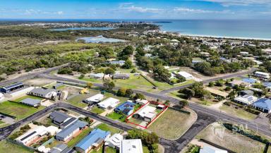 House For Sale - SA - Robe - 5276 - Perfect Family Home or Investment - Low $ Entry Point (Image 2)